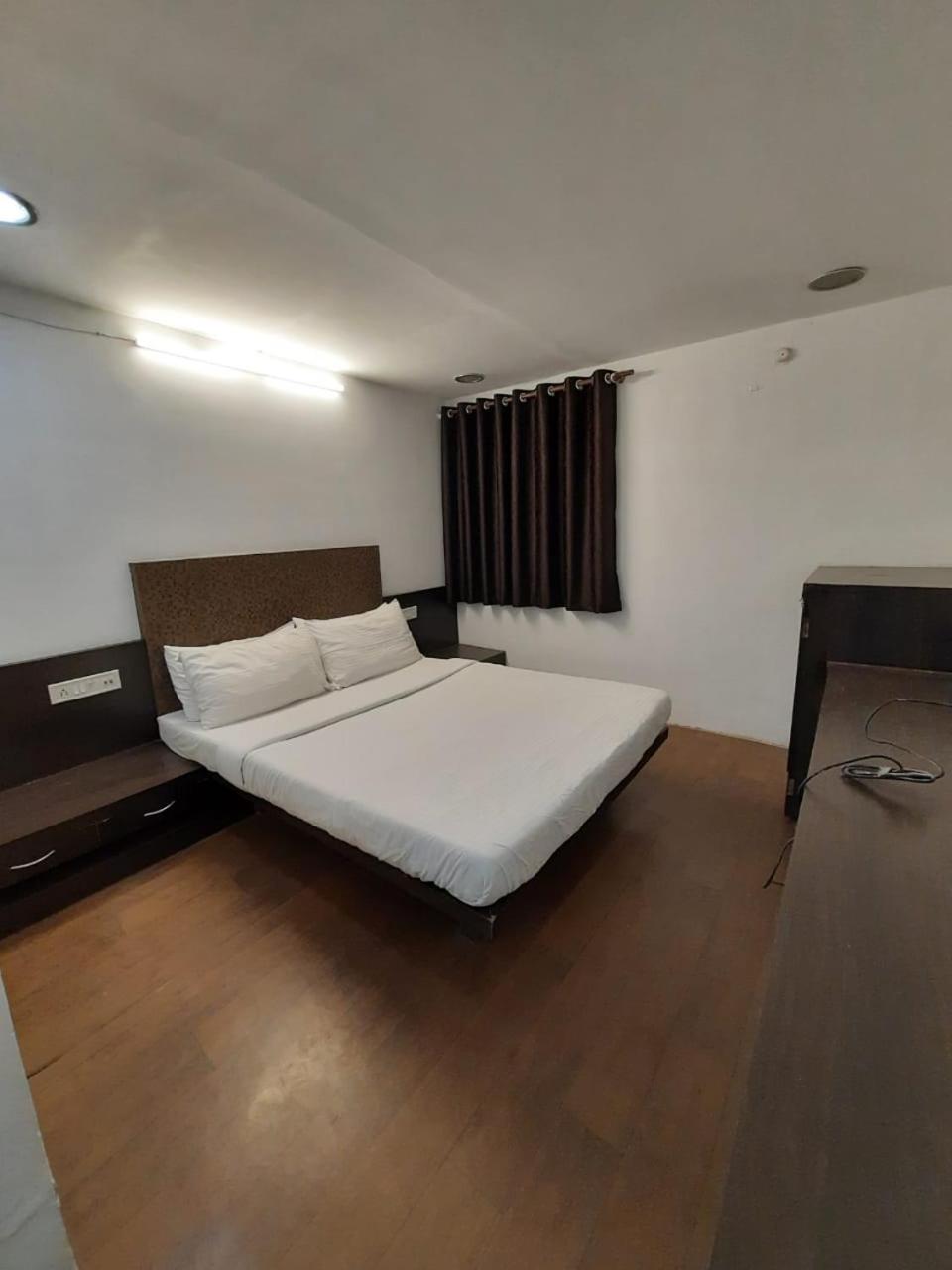 אינדורה Hotel Grand Suites מראה חיצוני תמונה