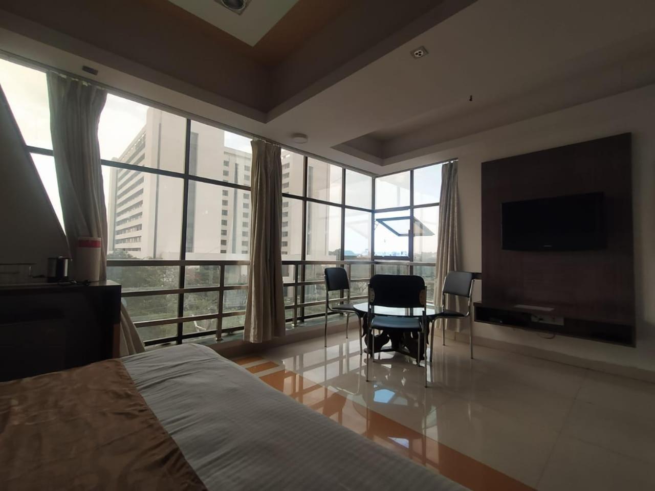אינדורה Hotel Grand Suites מראה חיצוני תמונה